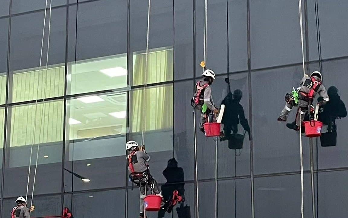 professional team for facade cleaning