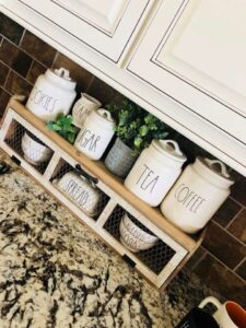 Example of an organized kitchen