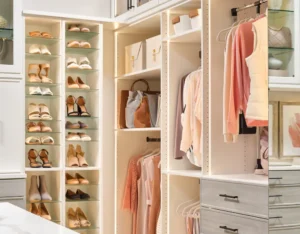 خزانة منظمة